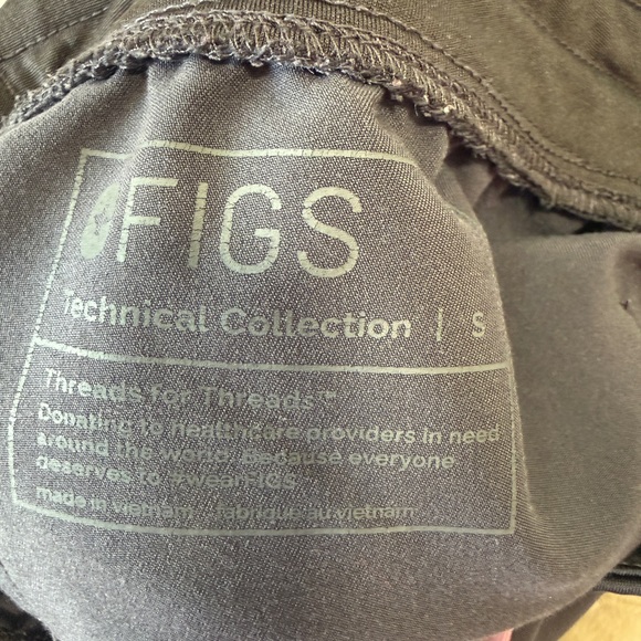 Figs Women's Charcoal Joggers with Pink Drawstring high waisted size small - Picture 3 of 3